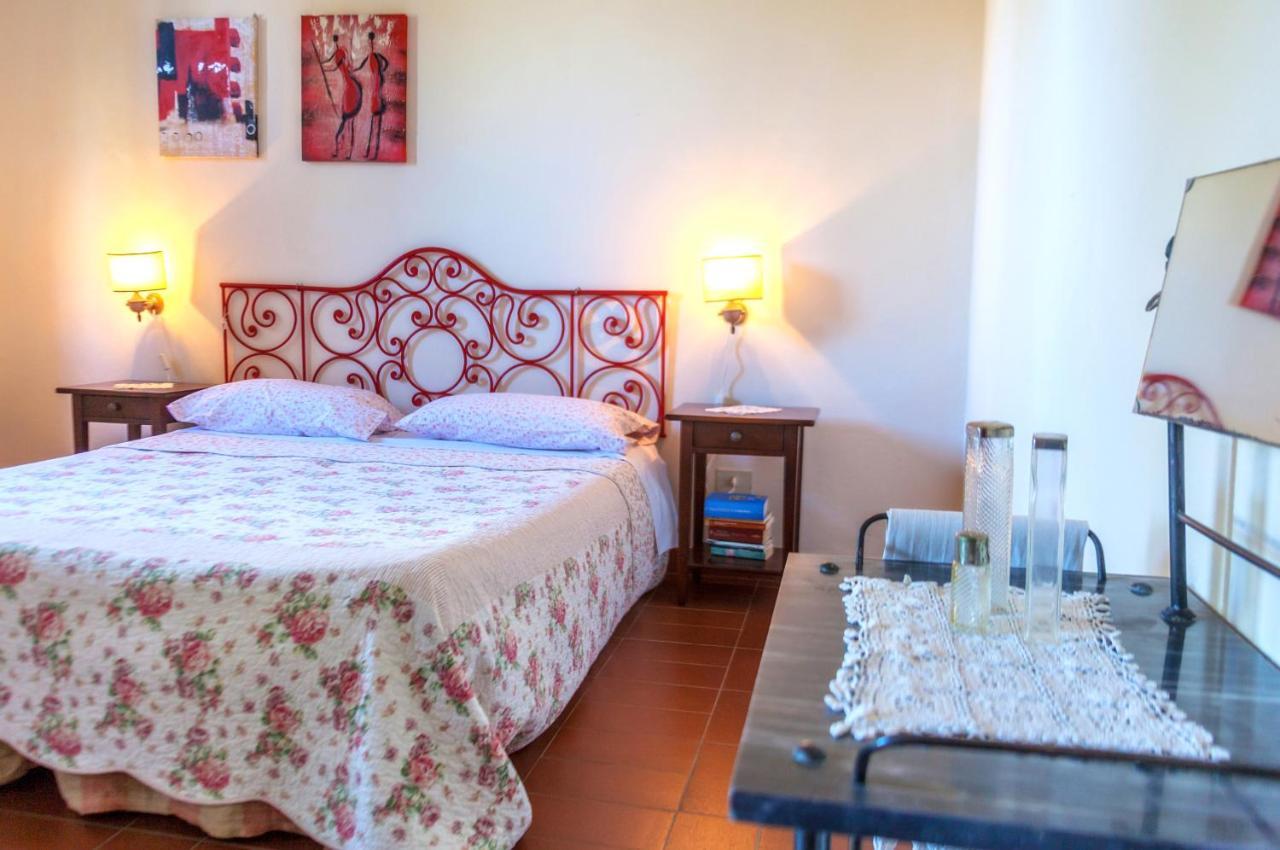Villa Casale Le Pitte Porto Azzurro Exterior foto
