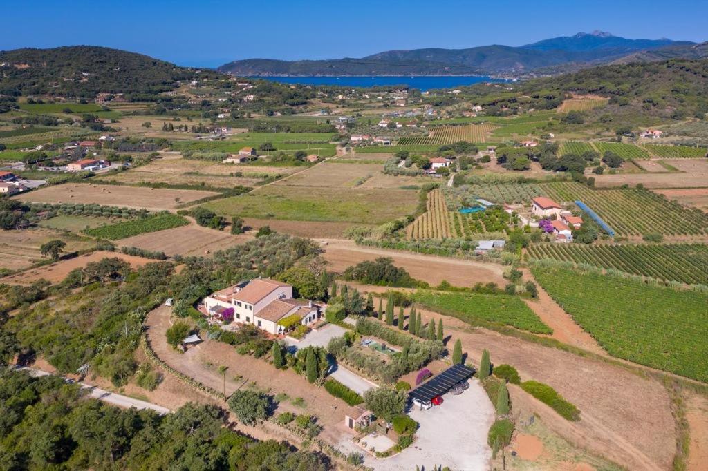 Villa Casale Le Pitte Porto Azzurro Exterior foto