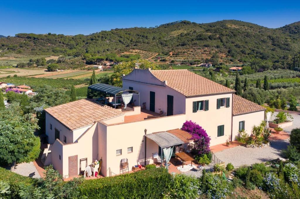 Villa Casale Le Pitte Porto Azzurro Exterior foto